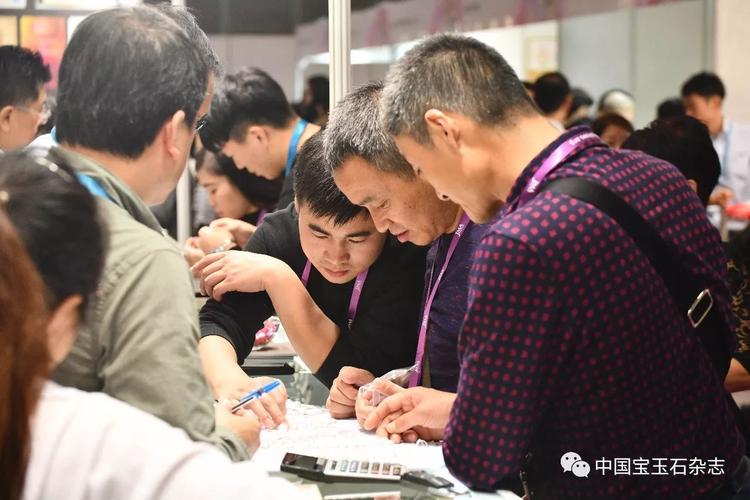 香港国际珠宝厂商展览会于11月30日在香港会议展览中心开幕
